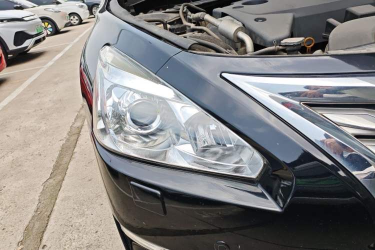 Used Nissan Teana 2013 2.5L XL Leading Edition Right Front Headlight
