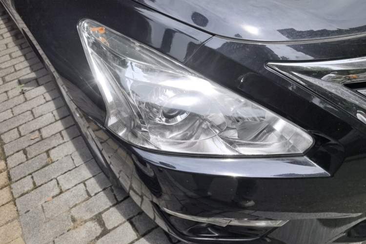 Used Nissan Teana 2013 2.0L XL Comfort Edition Right Front Headlight