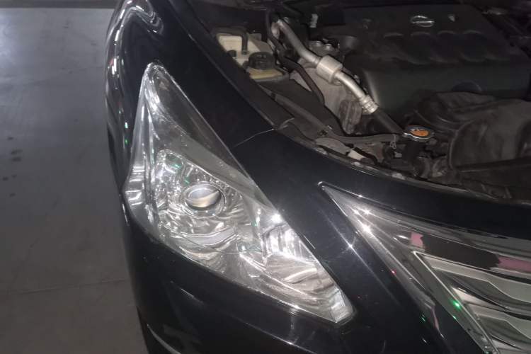 Used Nissan Teana 2013 2.0L XL Comfort Edition Right Front Headlight