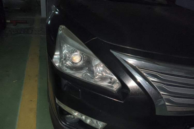 Used Nissan Teana 2013 2.5L XL Leading Edition Right Front Headlight