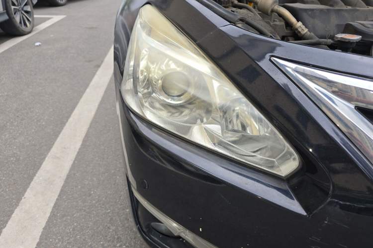 Used Nissan Teana 2013 2.0L XL Comfort Edition Right Front Headlight