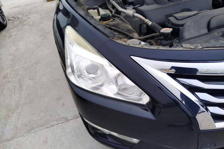 Used Nissan Teana 2013 2.0L XL Comfort Edition Right Front Headlight