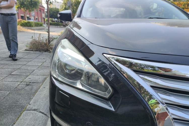 Used Nissan Teana 2013 2.5L XL Leading Edition Right Front Headlight