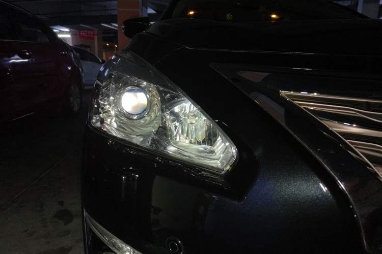 Used Nissan Teana 2013 2.5L XL Leading Edition Right Front Headlight