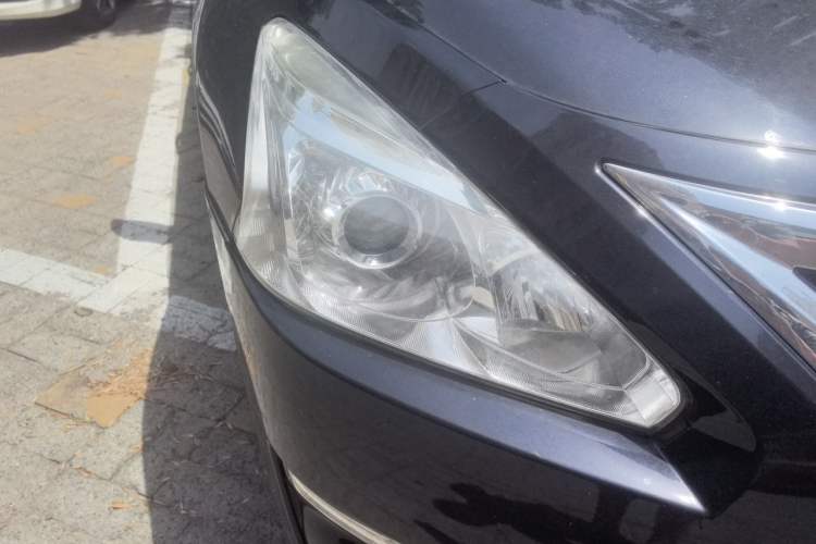Used Nissan Teana 2013 2.0L XL Comfort Edition Right Front Headlight