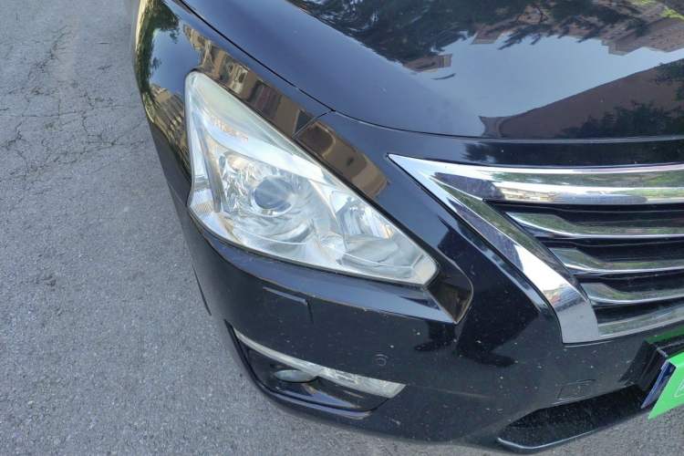 Used Nissan Teana 2013 2.5L XL Leading Edition Right Front Headlight