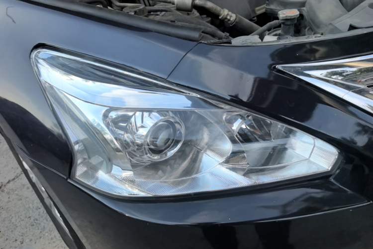 Used Nissan Teana 2013 2.0L XL Comfort Edition Right Front Headlight