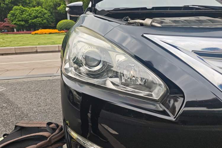 Used Nissan Teana 2013 2.0L XL Comfort Edition Right Front Headlight