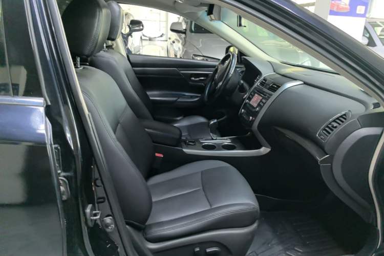 Used Nissan Teana 2013 2.0L XL Comfort Edition Right Front Seat