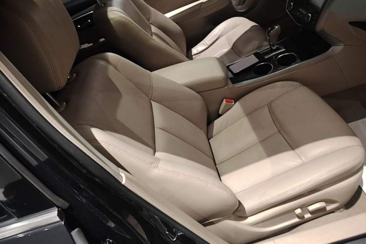 Used Nissan Teana 2013 2.0L XL Comfort Edition Right Front Seat