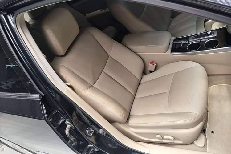 Used Nissan Teana 2013 2.5L XL Leading Edition Right Front Seat