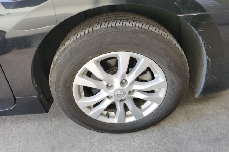 Used Nissan Teana 2013 2.0L XL Comfort Edition Right Front Wheel Hub
