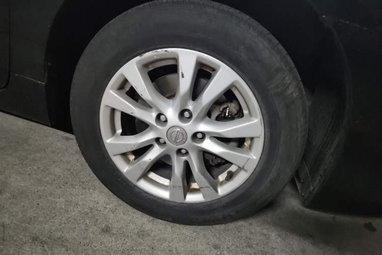 Used Nissan Teana 2013 2.0L XL Comfort Edition Right Front Wheel Hub