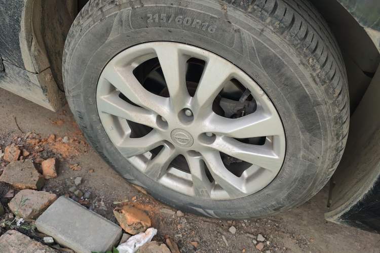Used Nissan Teana 2013 2.5L XL Leading Edition Right Front Wheel Hub