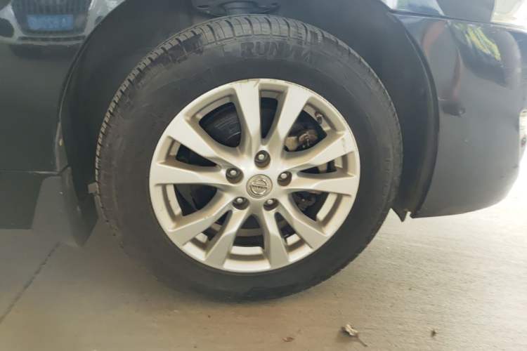 Used Nissan Teana 2013 2.0L XL Comfort Edition Right Front Wheel Hub