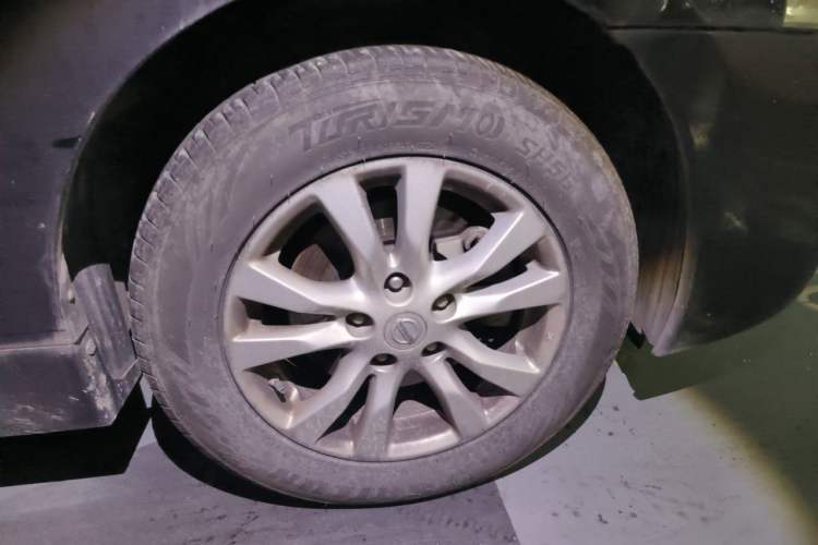 Used Nissan Teana 2013 2.0L XL Comfort Edition Right Front Wheel Hub