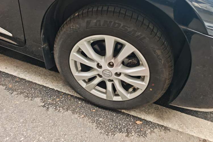Used Nissan Teana 2013 2.0L XL Comfort Edition Right Front Wheel Hub