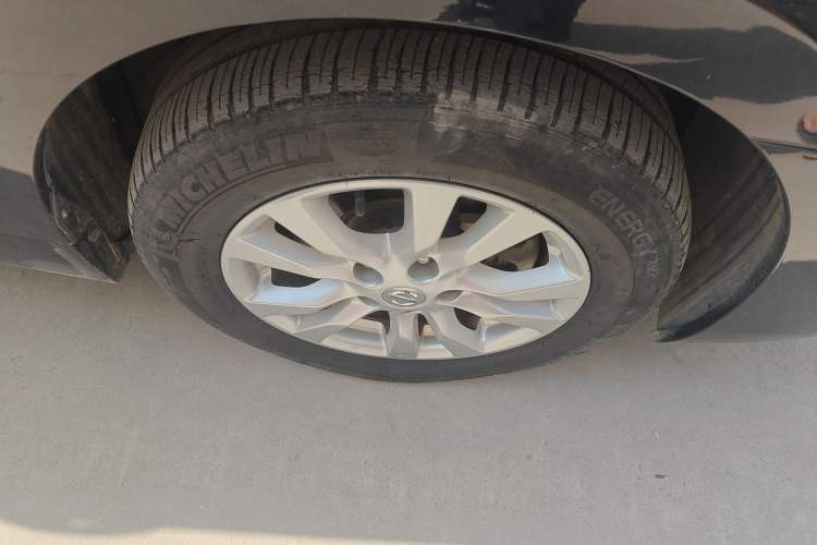 Used Nissan Teana 2013 2.0L XL Comfort Edition Right Front Wheel Hub