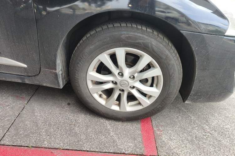 Used Nissan Teana 2013 2.0L XL Comfort Edition Right Front Wheel Hub