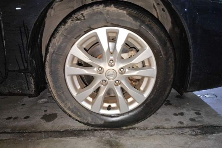 Used Nissan Teana 2013 2.0L XL Comfort Edition Right Front Wheel Hub