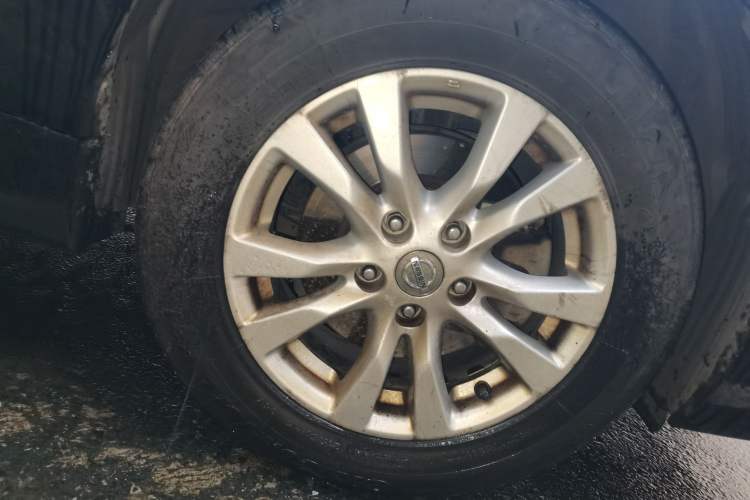 Used Nissan Teana 2013 2.0L XL Comfort Edition Right Front Wheel Hub