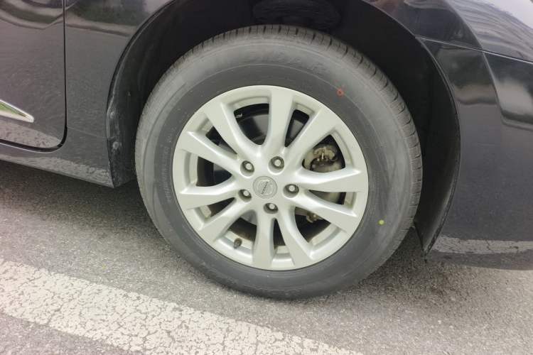 Used Nissan Teana 2013 2.0L XL Comfort Edition Right Front Wheel Hub