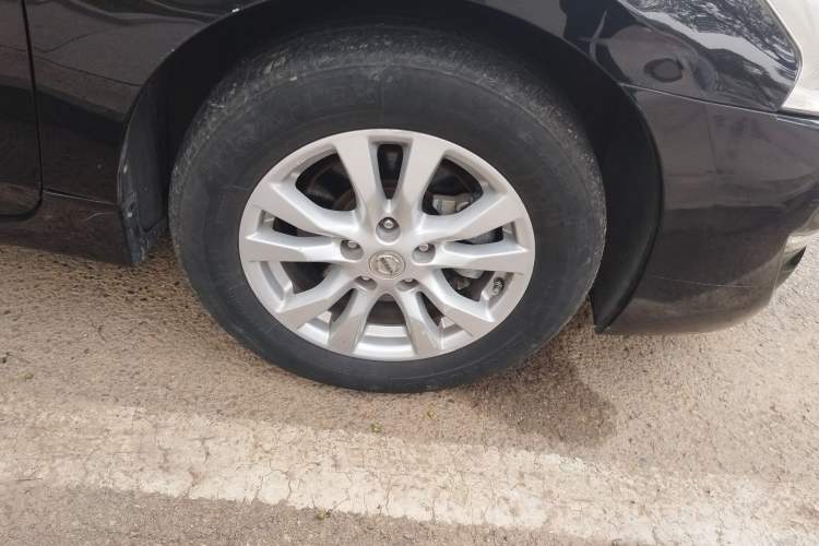 Used Nissan Teana 2013 2.0L XL Comfort Edition Right Front Wheel Hub
