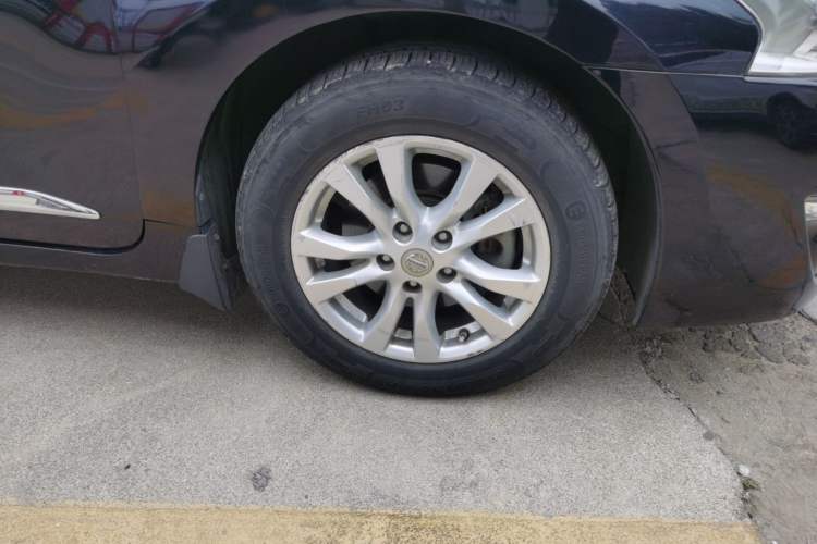 Used Nissan Teana 2013 2.0L XL Comfort Edition Right Front Wheel Hub