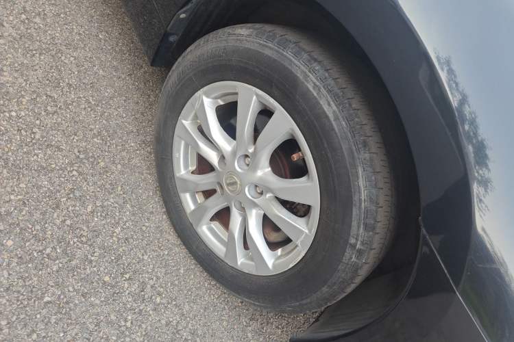 Used Nissan Teana 2013 2.0L XL Comfort Edition Right Front Wheel Hub