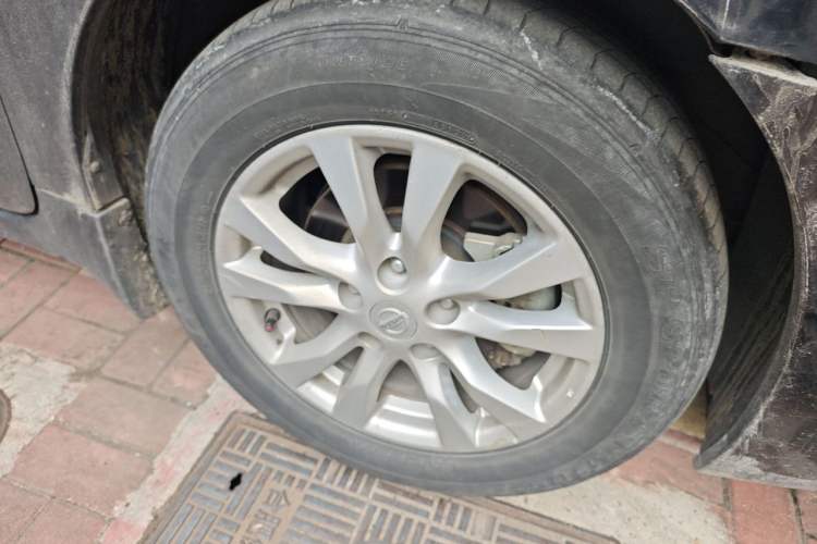 Used Nissan Teana 2013 2.0L XL Comfort Edition Right Front Wheel Hub