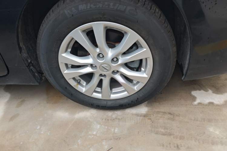 Used Nissan Teana 2013 2.5L XL Leading Edition Right Front Wheel Hub