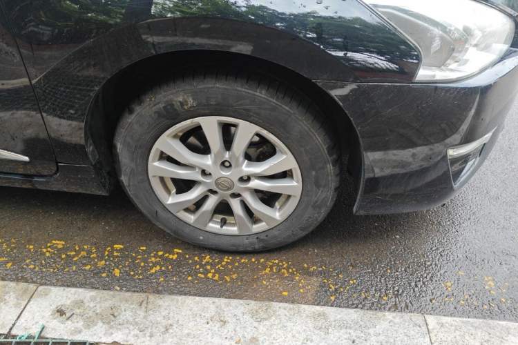 Used Nissan Teana 2013 2.0L XL Comfort Edition Right Front Wheel Hub