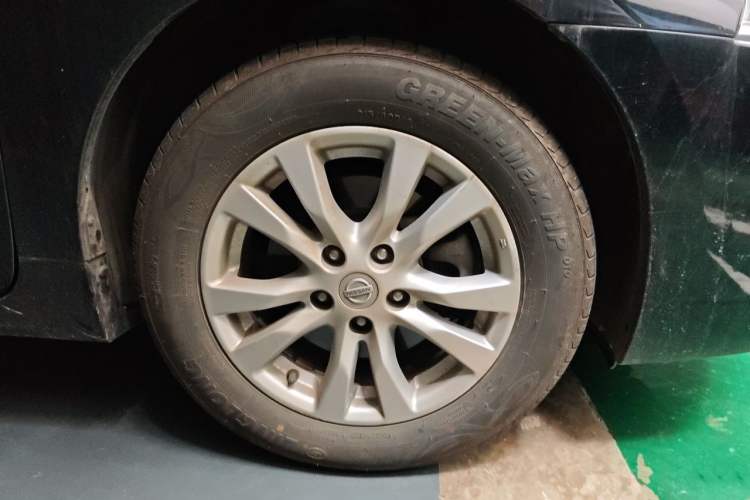 Used Nissan Teana 2013 2.0L XE Fashion Edition Right Front Wheel Hub