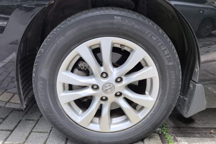 Used Nissan Teana 2013 2.0L XL Comfort Edition Right Front Wheel Hub