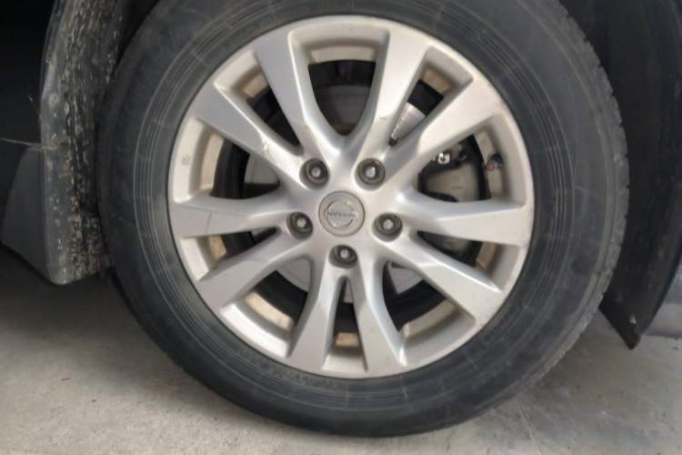 Used Nissan Teana 2013 2.0L XL Comfort Edition Right Front Wheel Hub
