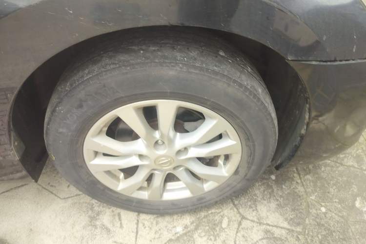 Used Nissan Teana 2013 2.0L XL Comfort Edition Right Front Wheel Hub
