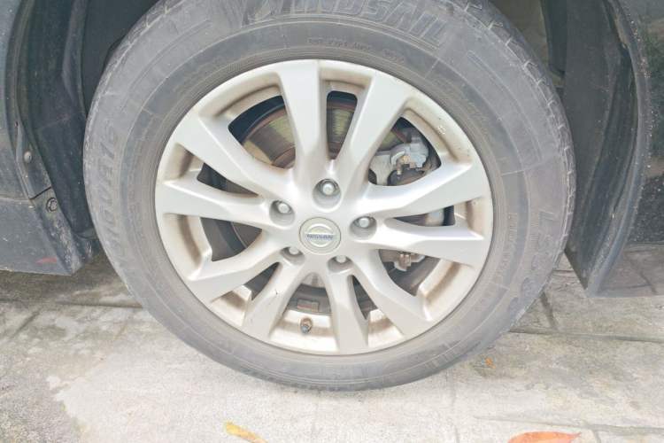Used Nissan Teana 2013 2.0L XL Comfort Edition Right Front Wheel Hub