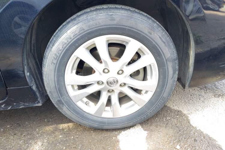 Used Nissan Teana 2013 2.0L XL Comfort Edition Right Front Wheel Hub