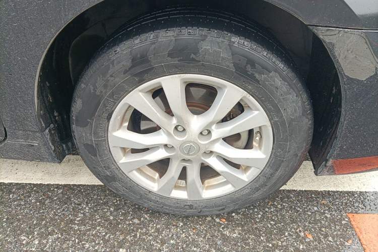 Used Nissan Teana 2013 2.0L XL Comfort Edition Right Front Wheel Hub