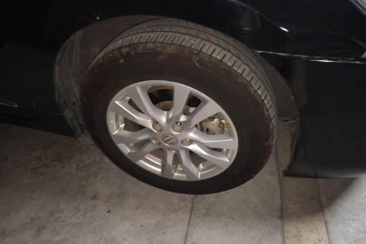 Used Nissan Teana 2013 2.0L XL Comfort Edition Right Front Wheel Hub