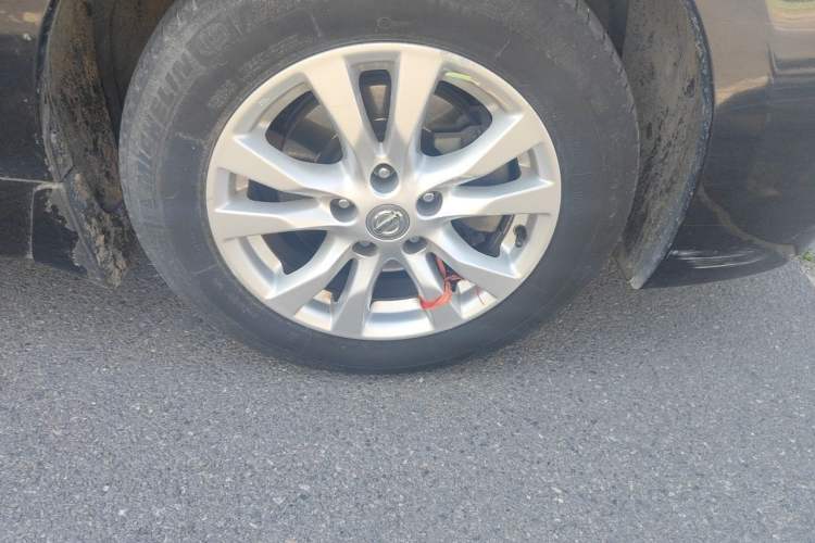 Used Nissan Teana 2013 2.0L XL Comfort Edition Right Front Wheel Hub