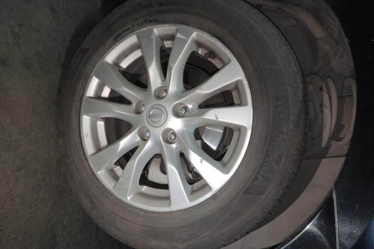Used Nissan Teana 2013 2.0L XL Comfort Edition Right Front Wheel Hub