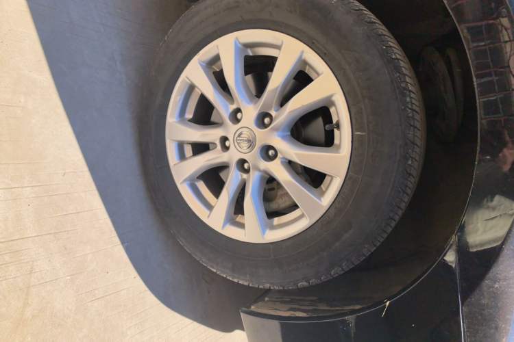 Used Nissan Teana 2013 2.0L XL Comfort Edition Right Front Wheel Hub