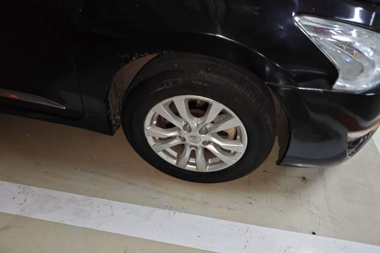 Used Nissan Teana 2013 2.0L XL Comfort Edition Right Front Wheel Hub
