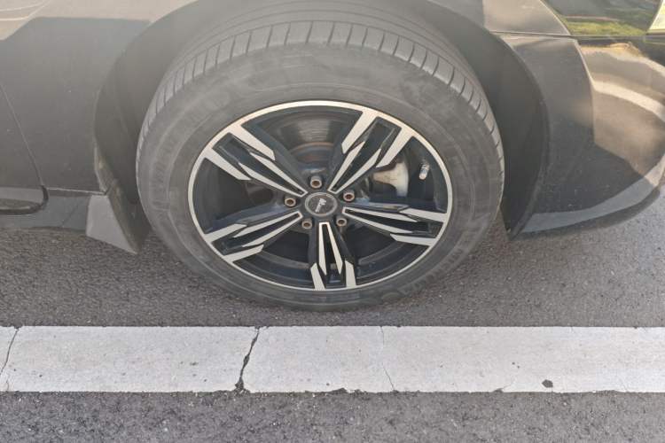 Used Nissan Teana 2013 2.0L XL Comfort Edition Right Front Wheel Hub