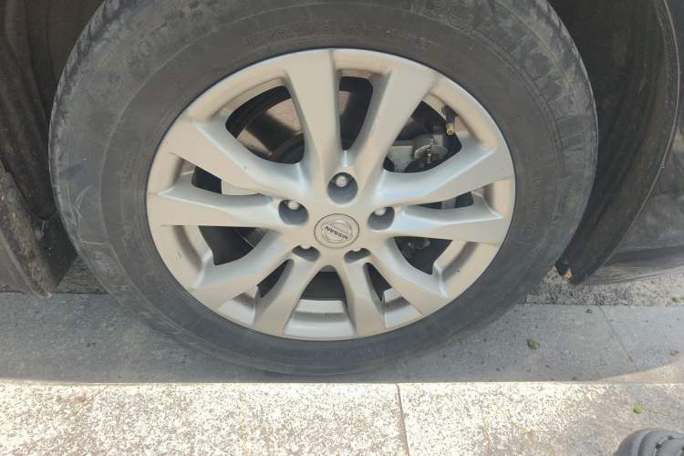 Used Nissan Teana 2013 2.0L XL Comfort Edition Right Front Wheel Hub