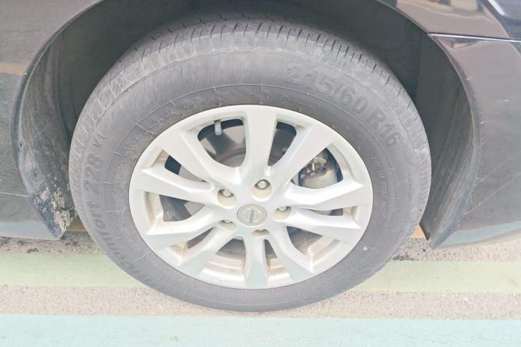 Used Nissan Teana 2013 2.0L XL Comfort Edition Right Front Wheel Hub