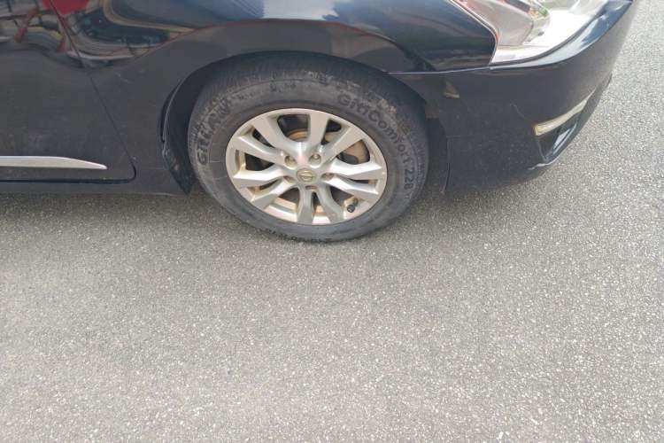Used Nissan Teana 2013 2.0L XL Comfort Edition Right Front Wheel Hub