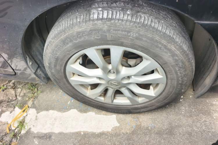 Used Nissan Teana 2013 2.0L XL Comfort Edition Right Front Wheel Hub