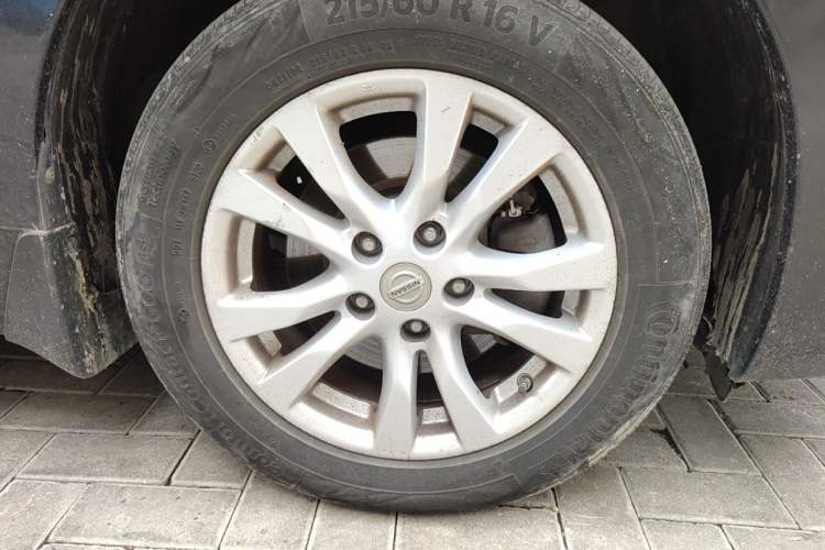 Used Nissan Teana 2013 2.0L XL Comfort Edition Right Front Wheel Hub